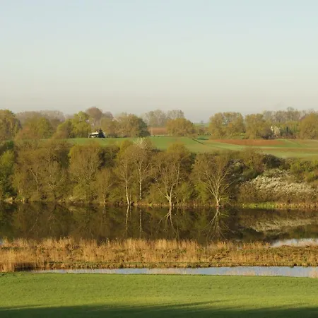 Modrzewiowe Wzgorze Farmház