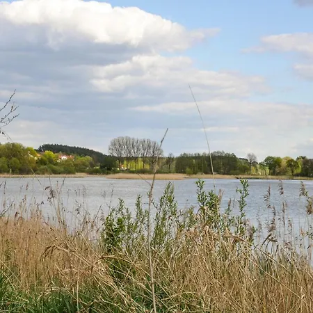 Modrzewiowe Wzgorze Farmház Promno